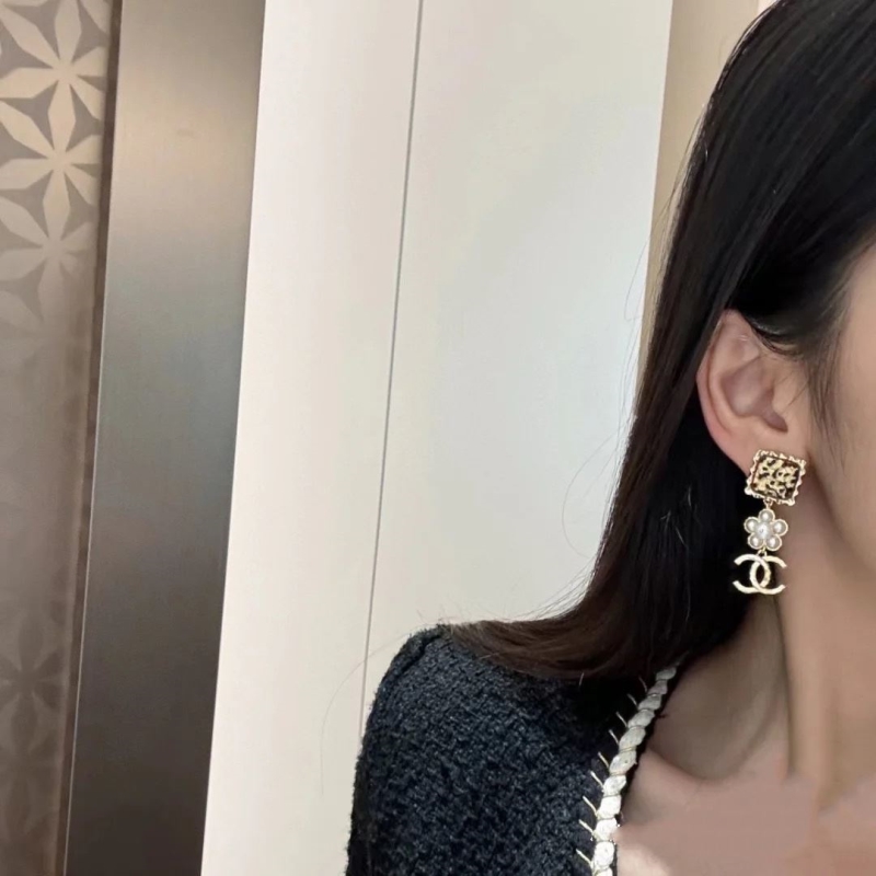 Ch**el earrings